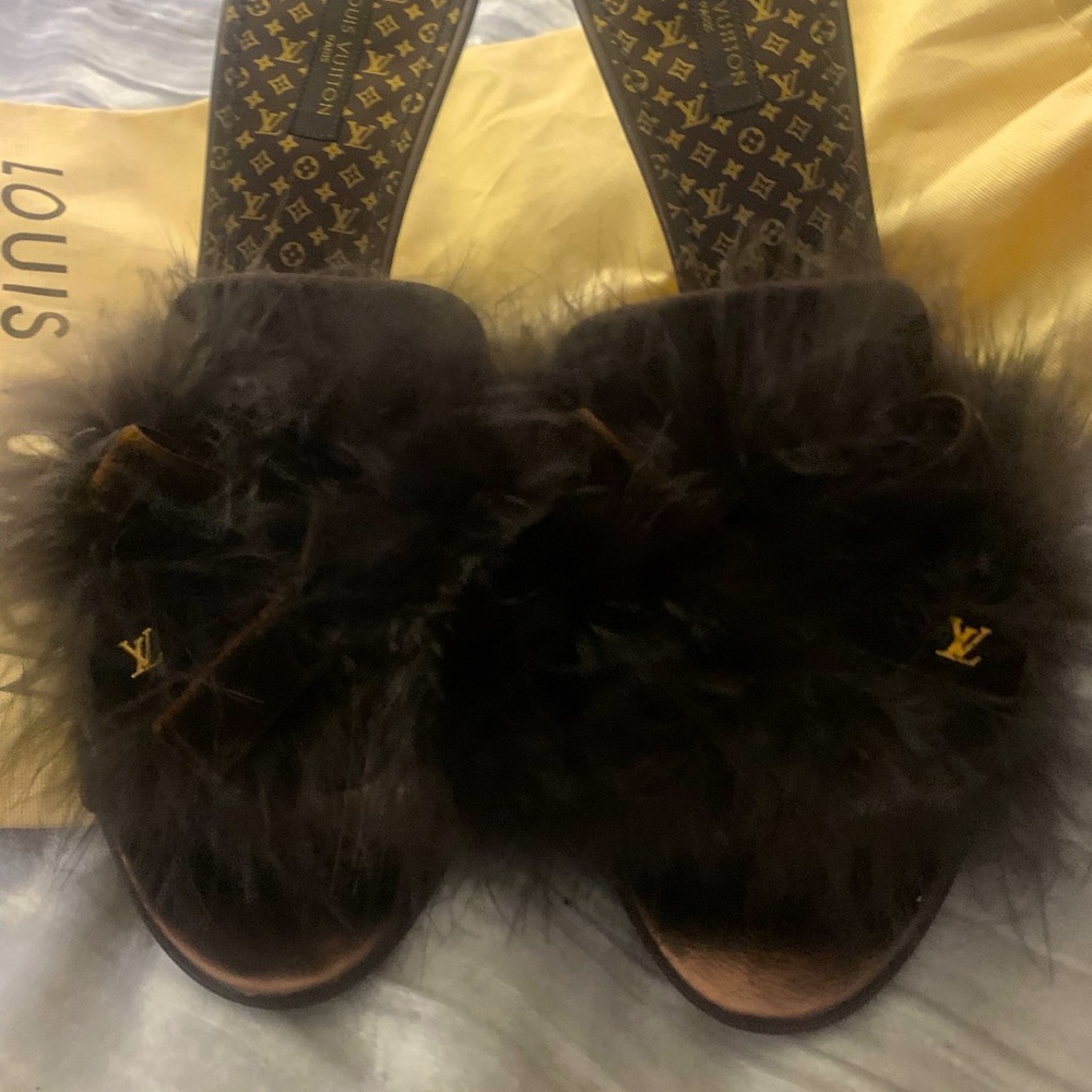 Luis Vuitton heels